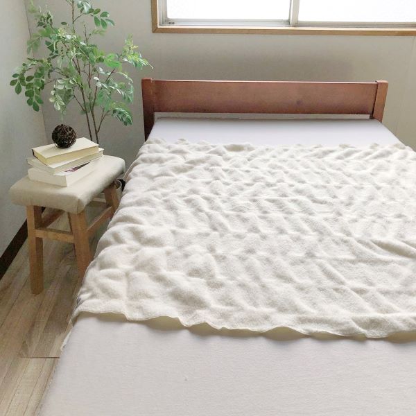 【ホイップに包まれる、癒しのひととき】名前のとおり、ホイップのようなやわらかさが特徴のブランケット ハーフサイズ