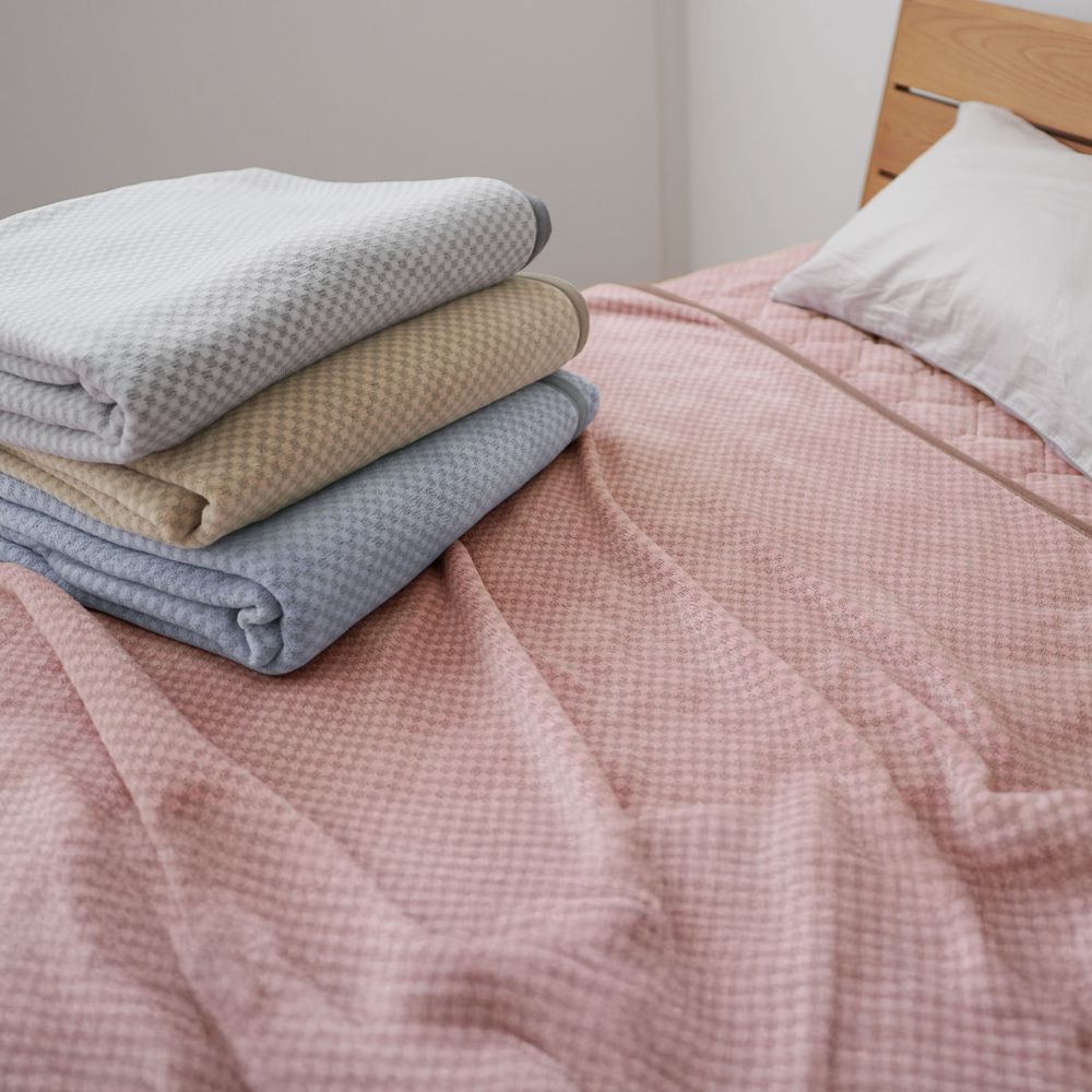 専用⬛岩盤浴毛布 ロマンス岩盤浴毛布は岩盤浴で使われる鉱石ブラックシリカを練りこんだ