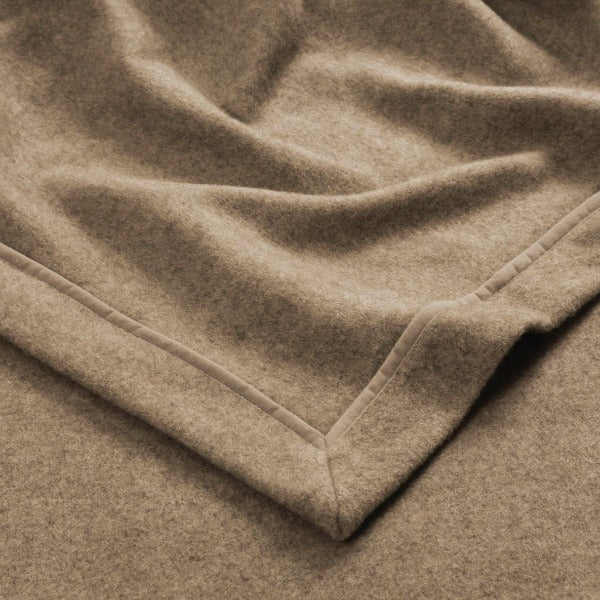 ロマンス小杉 カシミヤ毛布 カシミヤ100％ 四方額仕上げ 高級 毛布 