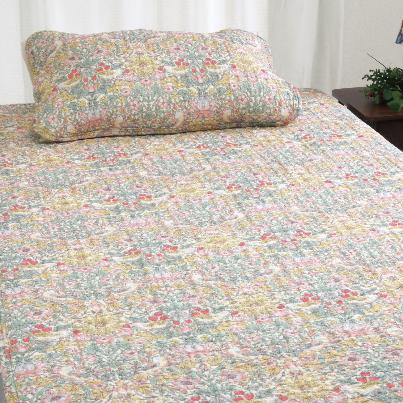 新品　ウィリアムモリス　敷きパッド　シングル　キルティング　ピンク 2867-1510-3-655-21yo.jpg