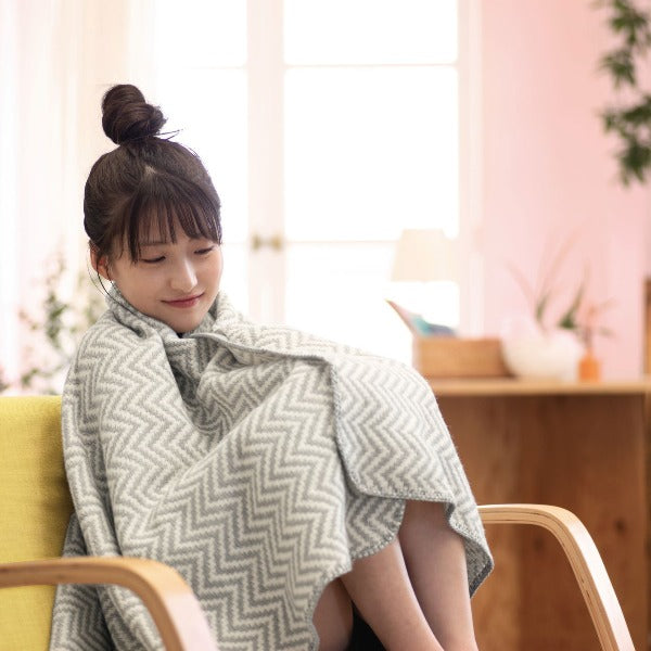 おしゃれなヘリンボーン柄】 YEAR'S マルチケット ひざ掛け ウール入り